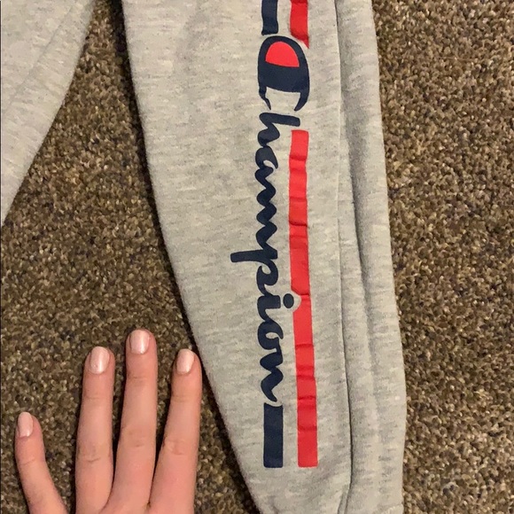 Kids champion sweatpants size 5 - Picture 3 of 3